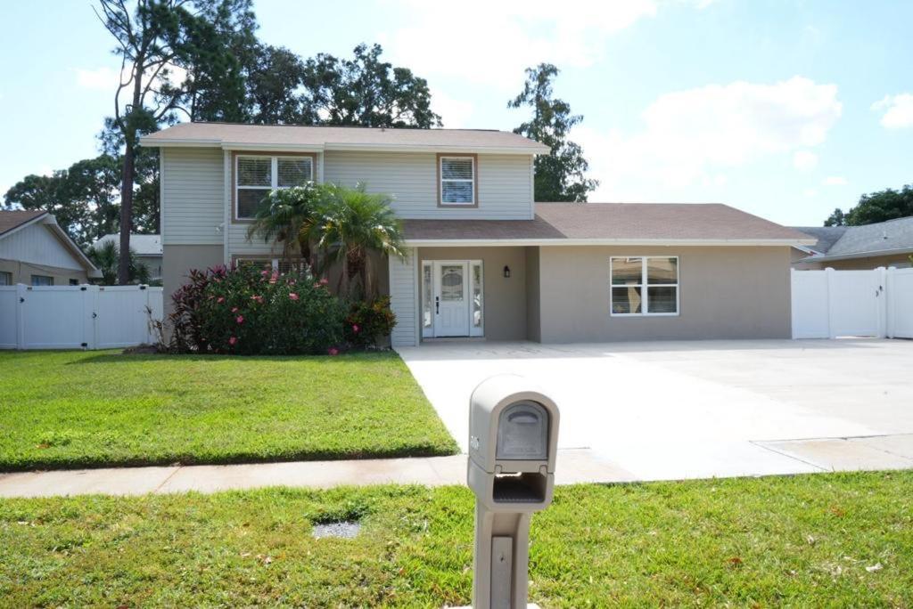 Hosting New Villa Tampa Exterior foto