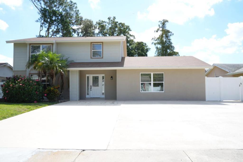 Hosting New Villa Tampa Exterior foto